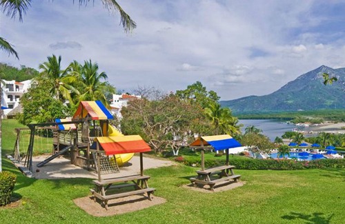 Manzanillo Condominio | Palma Real Ocean View Jr Suite