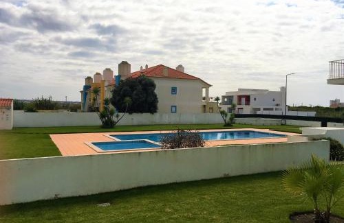 Ferrel Apartamento | Palmeiras Apartement - T1 com Piscina
