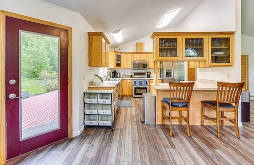 Butte Casa | Palmer Escape w/ Mtn Views: Fishing & Hiking!