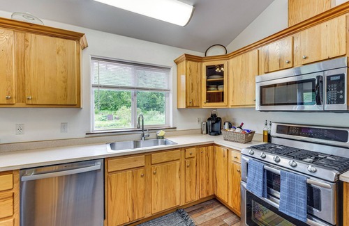 Butte Casa | Palmer Escape w/ Mtn Views: Fishing & Hiking!