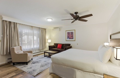 Manchester Center Complejo | Palmer House Resort - Deluxe King Bed 3