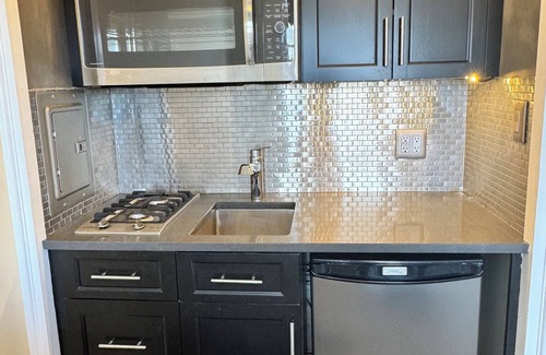 Princeton Apartamento | Palmer Square Studio in Downtown Princeton—Directly Across from University!