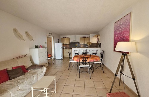 Solenzara Apartamento | Palmeraie 130- Aire acondicionado- vistas mare- playa y tiendas a pie