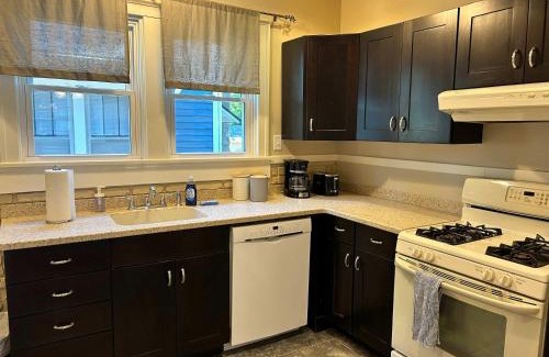 Roselawn Finance Casa | Palmetto 2 Bed Family House in Cincy near Hyde Park