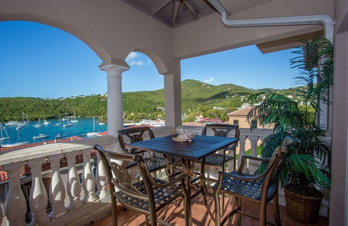 Estate Enighed Condominio | Palmetto en Grande Bay - La mejor vista en Cruz Bay !!