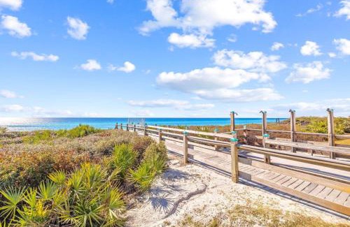 Seacrest Beach Apartamento | Palmetto Place by Stay on 30A- Bikes, Private Beach Access