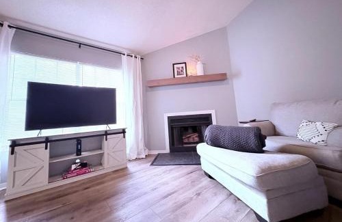 North Charleston Apartamento | Palmetto Porch Retreat