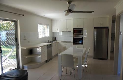 Rainbow Beach Casa | Palmgrove 1 Rainbow Beach