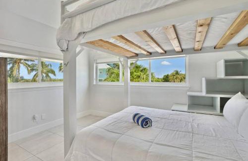 Sugarloaf Key Casa | Palms Resort Main House - Key West