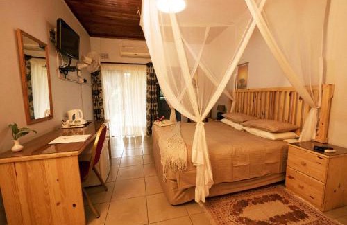 Lusaka Cabina | Palmwood Lodge