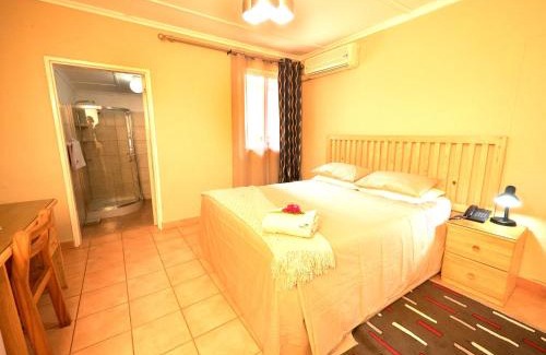 Lusaka Cabina | Palmwood Lodge