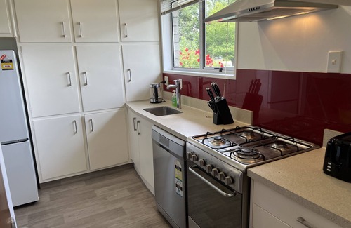 Palmerston North Casa | Palmy Hideaway - Dog Friendly
