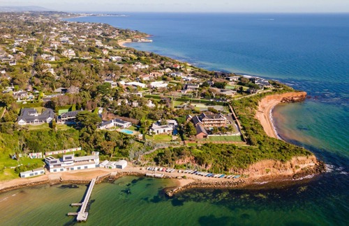 Mount Eliza Casa | Palmyra Villa | Pool & Spa | Steps to Village