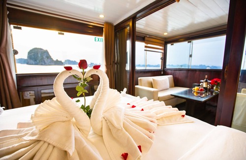 Bai Chay Alquiler De Eote | Paloma Cruise