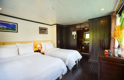 Bai Chay Alquiler De Eote | Paloma Cruise