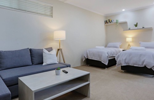 Pambula Beach Cabina | Pambula Bush to Beach