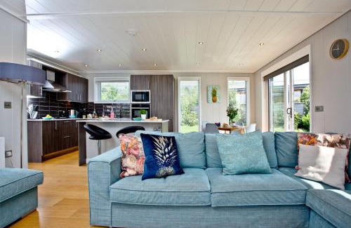 Cheddar Casa | Pamela's Meadow, Strawberryfield Park