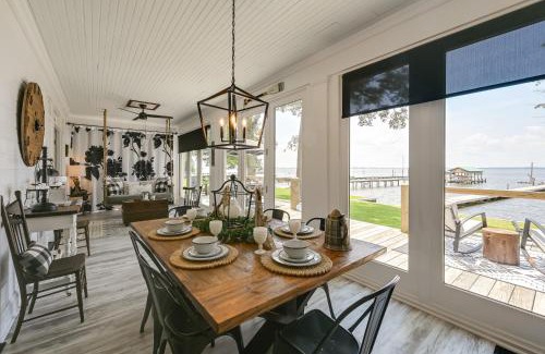 Bath Casa | Pamlico River Vacation Rental with Deck and Fire Pit