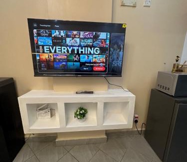 Kikuyu Apartamento | Pamoja stays - Modern studio near transit with balcony and workspace