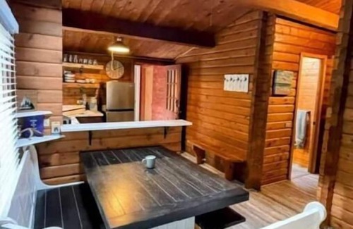 Deer Harbor Cabina | Pan Abode Cabin in the Woods on an Island