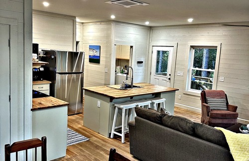 Panacea Casa | Panacea Treehouse ⭐️ Waterfront Retreat- Minutes to St.Marks Brewfest!