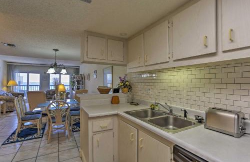 Sunnyside Apartamento | Panama City Beach Retreat with Pool and Ocean Views!
