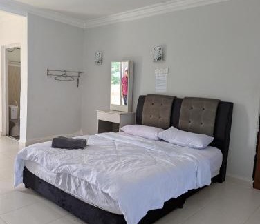 Kampung Aur Apartamento | Pandak Inn - Your Beach Retreat