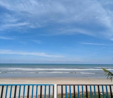 Kampung Aur Apartamento | Pandak Inn - Your Beach Retreat
