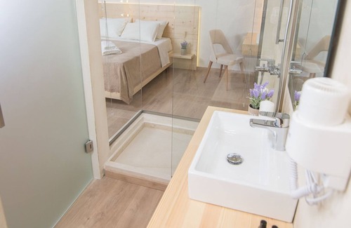 Kalamata Hotel | Panellinion Luxury Rooms