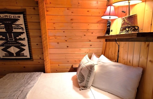 Mammoth Creek Cabina | Panguitch Lake Cabin 233 Harrold's Haven