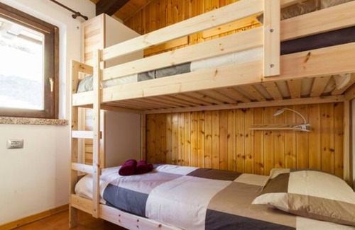 Grone Apartamento | Panorama 1200, in the Heart of the San Fermo Hills