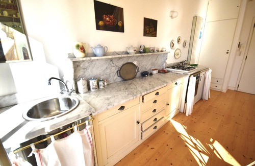 Ospedaletti Apartamento | Panorama Apartment in Ospedaletti by Wonderful Italy