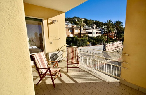 Ospedaletti Apartamento | Panorama Apartment in Ospedaletti by Wonderful Italy