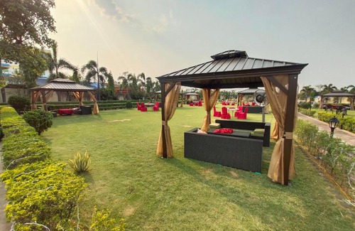 Asansol Complejo | PANORAMA COUNTRY CLUB AND RESORT