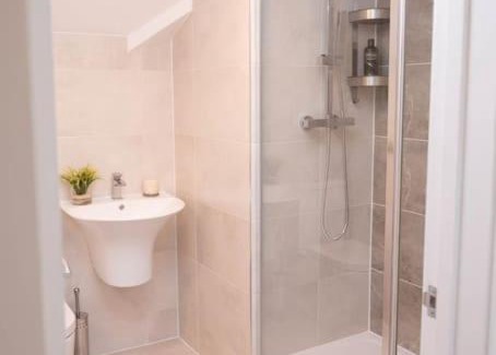 Kidlington Apartamento | Panorama House, Modern 3-Bedroom Apartment 3, Oxford