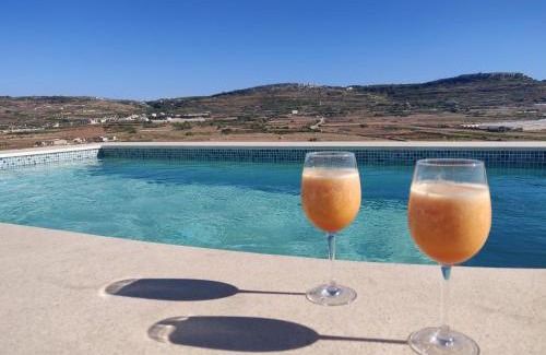 Mgarr Apartamento | Panorama Lounge - Romantic Getaway with private pool
