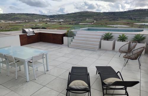 Mgarr Apartamento | Panorama Lounge - Romantic Getaway with private pool