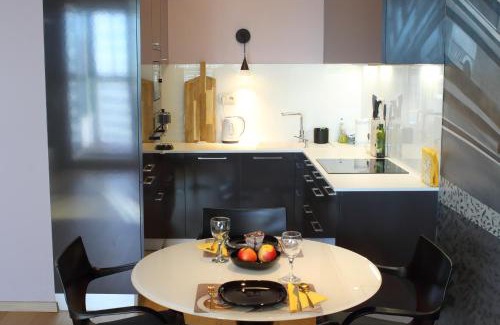 Old Town Apartamento | Panorama Oasis - Free Parking on site - Air Con - Biz WiFi - Netflix