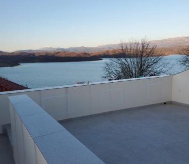 Sakës Apartamento | Panorama Ulez