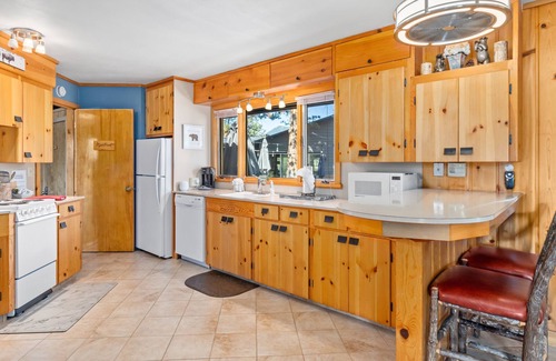 Stanley Hills Casa | Panorama Vacation Home By Estes Park Homes 6 Bedroom Home by RedAwning