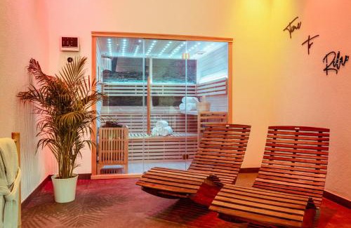 Gonnersdorf Chalet De Esquí | Panoramic Chalet Hot Tub, BBQ, view, terrace