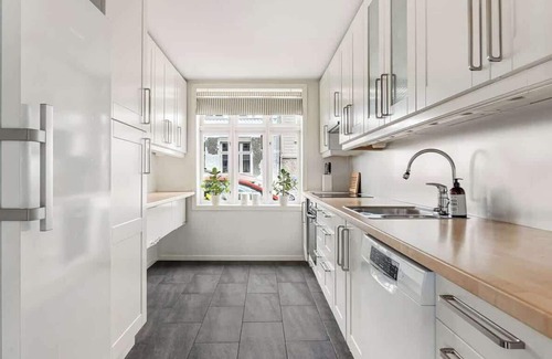 Bergenhus Apartamento | Panoramic City Views Just 600m From Bryggen!