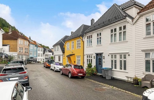 Bergenhus Apartamento | Panoramic City Views Just 600m From Bryggen!