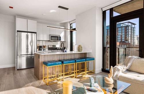 West Loop Apartamento | Panoramic City Views + Prime West Loop Location