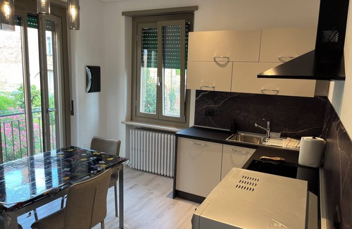 Agliano Terme Apartamento | PANORAMIC HILLSIDE APARTMENT