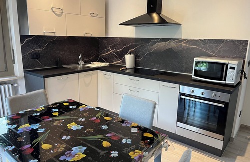 Agliano Terme Apartamento | PANORAMIC HILLSIDE APARTMENT