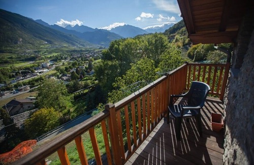 Montan-Angelin-Arensod Casa | casa panorámica Baravot