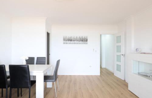 Sagunto Apartamento | Panoramic Mediterranean Views Beachfront