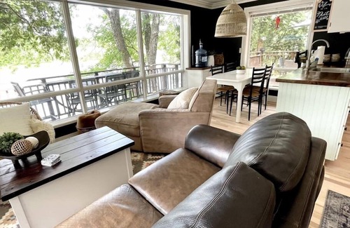 Utterson Cabaña | Panoramic Muskoka Cottage “The Nest”