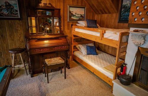 Waldport Casa | Panoramic Promontory: Bay View Beach House